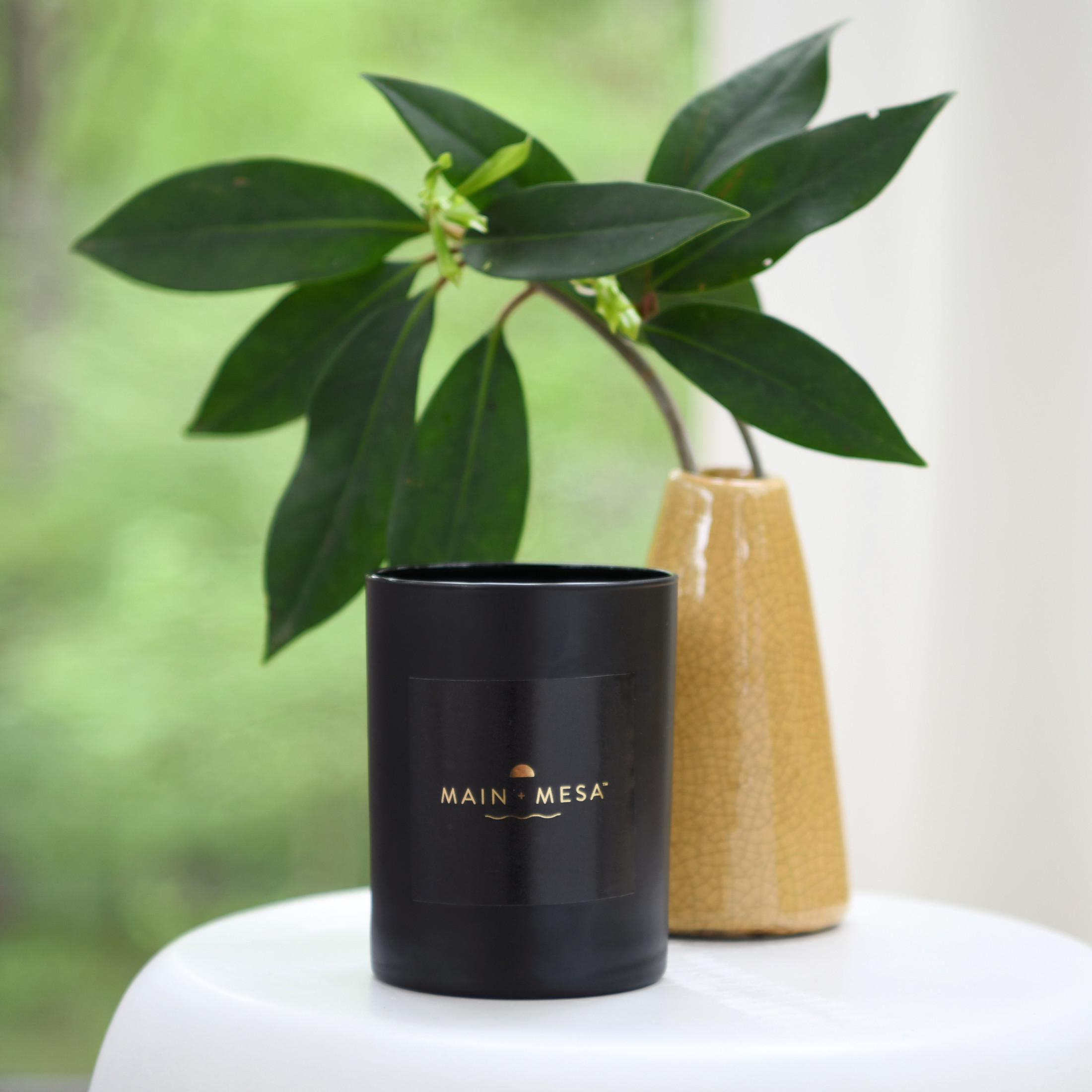 Main + Mesa Matte Black Glass Candle in Gift Box, 9.3 oz., Burn time up to 60 hours - Image 8