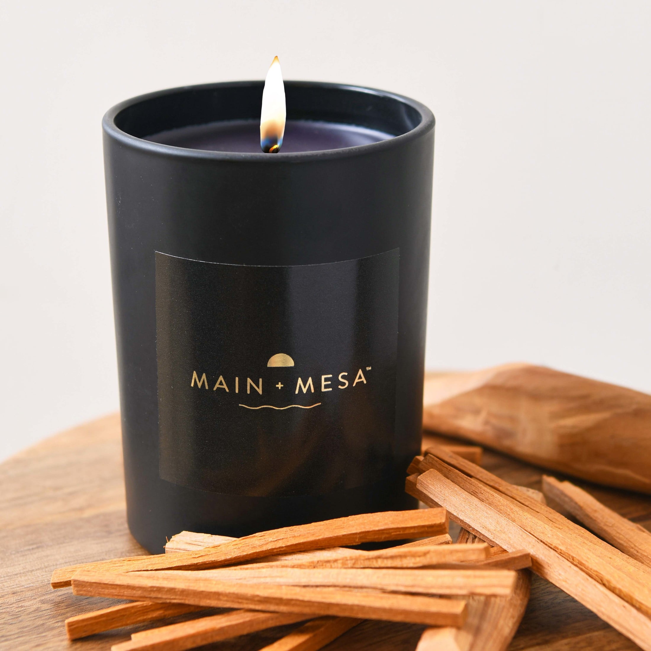 Main + Mesa Matte Black Glass Candle in Gift Box, 9.3 oz., Burn time up to 60 hours - Image 10